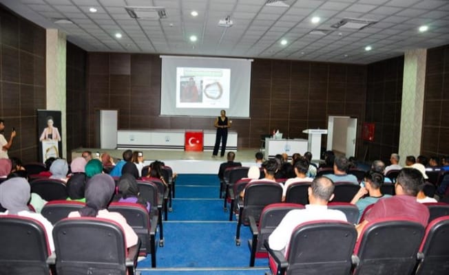 Akçakale Belediyesi’nden Kişisel Gelişim Semineri