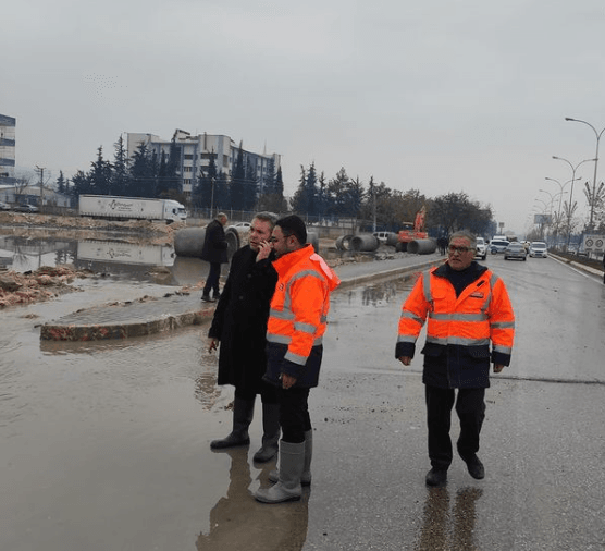 ŞUSKİ EKİPLERİ SAHADA ÇALIŞMALARINI SÜRDÜRÜYOR