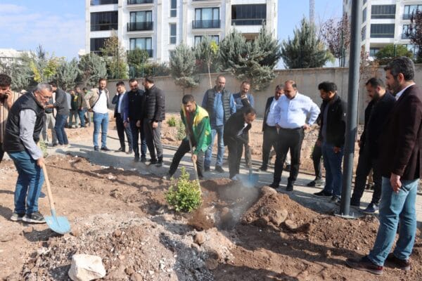 Karaköprü’de Ağaçlandırma Kampanyası Başladı