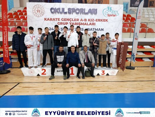 Eyyübiye Belediyesi’den  Ak Evler  Spor Salonundan Büyük Başarı