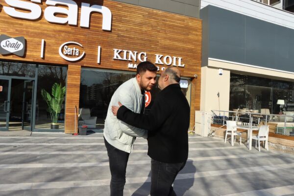 Belediye Başkanı Nihat Çiftçi, Diyarbakır Yolu Üzerindeki Esnafı Ziyaret Etti
