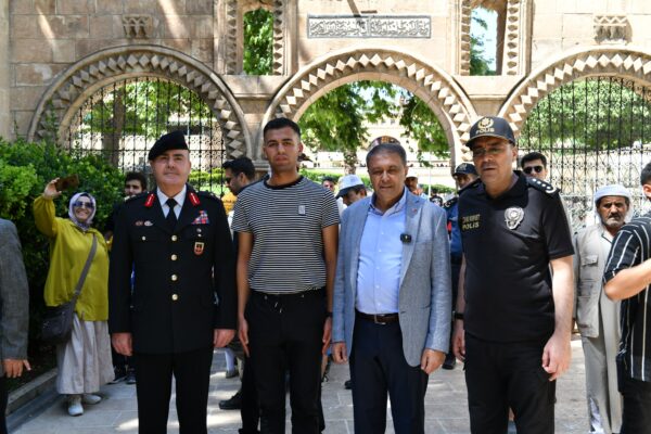 Vali Şıldak, tatilde zamanını vatandaşlara ayırdı
