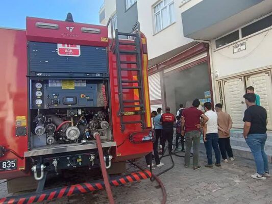 Viranşehir’de Toptan Gıda Satışı Yapan İş Yerinde Yangın Çıktı