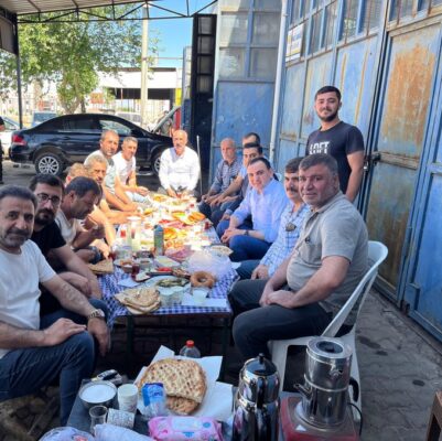 Hilvan Kaymakamı Karakaş, Sanayi Esnafıyla Kahvaltıda Buluştu