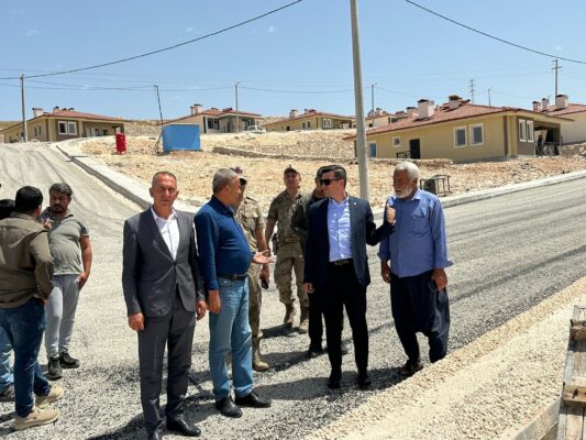 Bozova Kaymakamı Yeşilyurt, Deprem Konutlarını Yerinde İnceledi