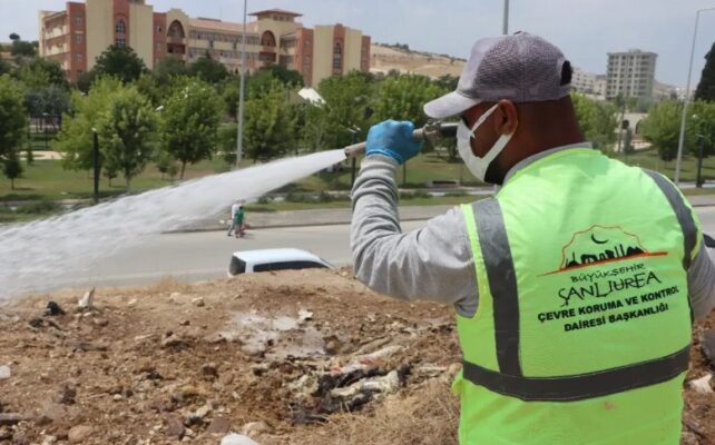 Büyükşehir Belediyesi’nden ilaçlama atağı
