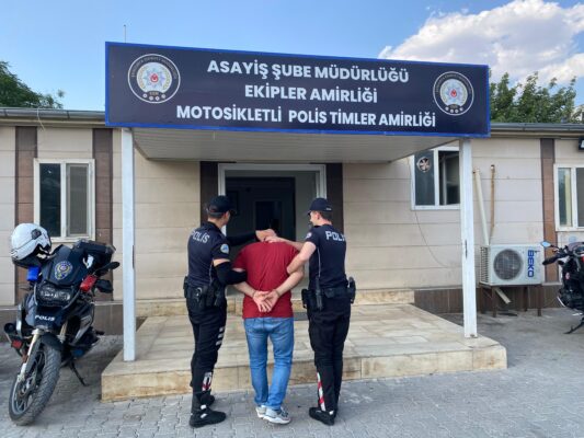 Şanlıurfa’da Ruhsatsız Silah Taşıyan Şahıs Tutuklandı