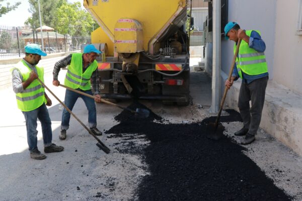 HALİLİYE BELEDİYESİ’NDEN MAHALLELERE KONFORLU YOL VE SOSYAL ALAN HİZMETİ