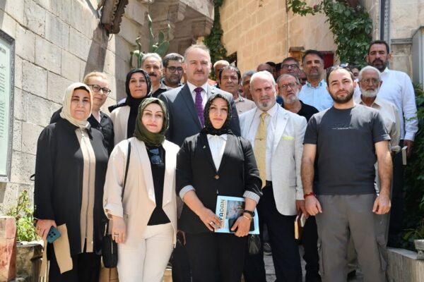 Rektör Güllüoğlu Yazar ve Edebiyatçılarla Buluştu