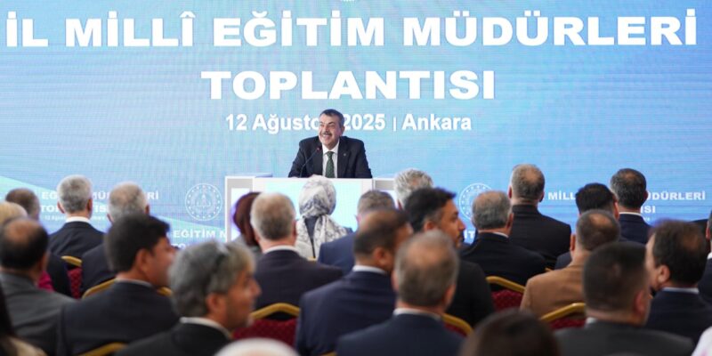 Urfa Dahil !81 İlin Millî Eğitim Müdürüyle Bir Araya Geldi