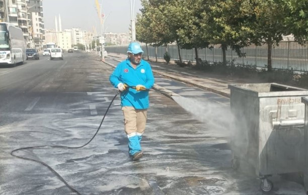 Haliliye’de Temizlik Seferberliği: Başkan Canpolat Sahada