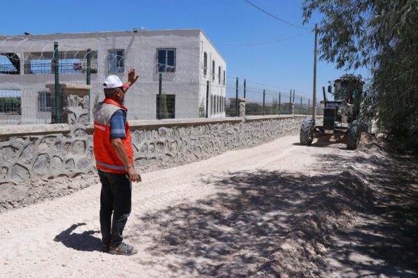 KIRSALDA ULAŞIM RAHATLIYOR: HALİLİYE BELEDİYESİ’NDEN YOL ATAĞI