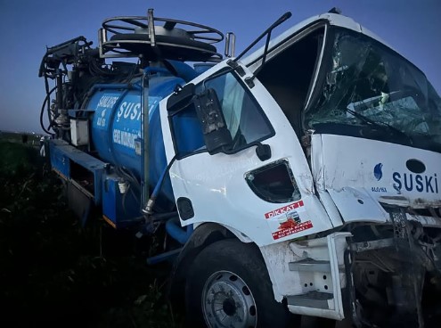 Birecik’e Giden SUSKİ Aracı Kaza Yaptı: 1 Yaralı