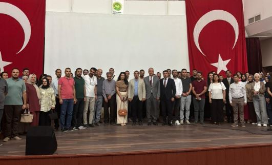 Harran Üniversitesi’nden Karaköprü’de eğitim liderlerine vizyon desteği