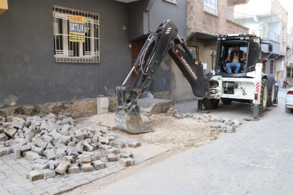 Haliliye Belediyesi, Yavuz Selim Mahallesi’nde Üstyapı Çalışmalarını Sürdürüyor (VİDEO)