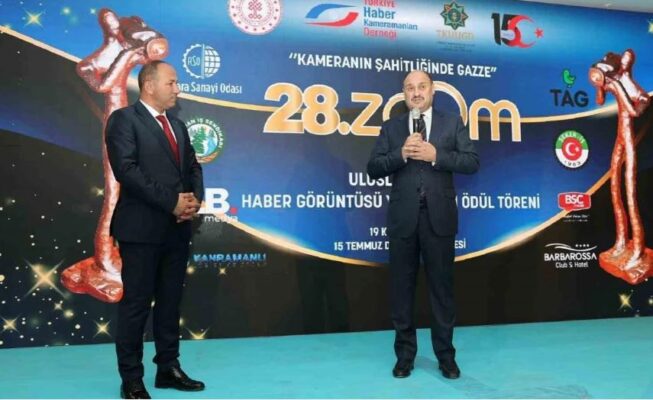 Kasım Gülpınar’a büyük ödül