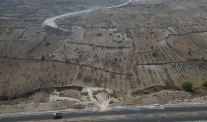 Büyükşehirden Karaköprü’de trafiği rahatlatacak yeni yol projesi başladı (VİDEO)